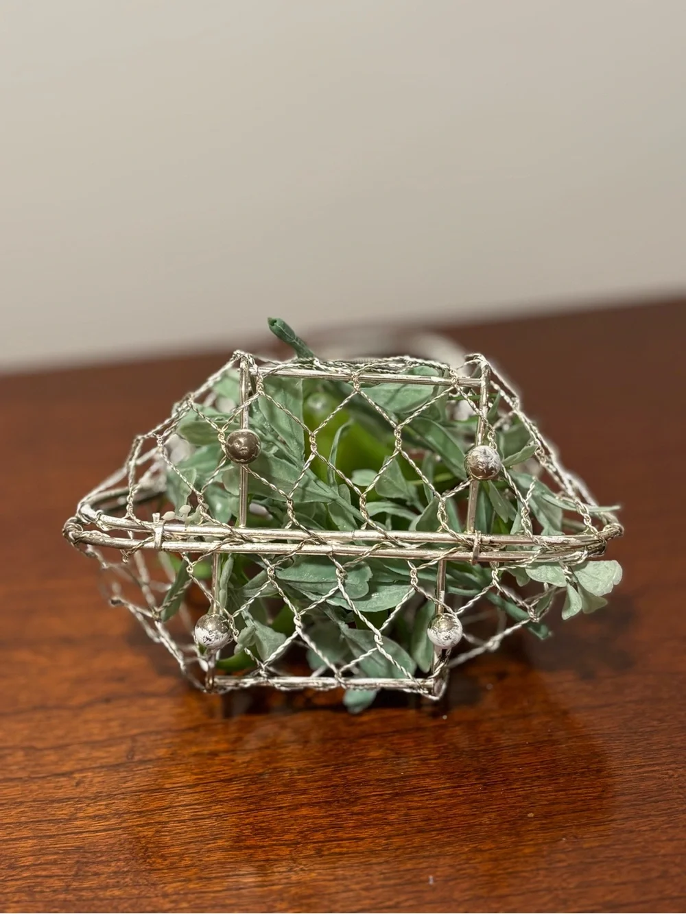 Vintage Silver-Tone Wire Mesh Handbag Basket Planter / Decorative Floral Holder